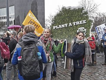 Fridays for Future am 15.03.2019 am Grabbe-Platz in Düsseldorf